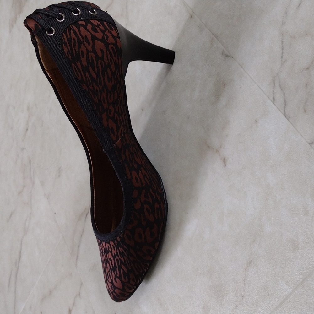 Soft Style heels. - Picture 4 of 11